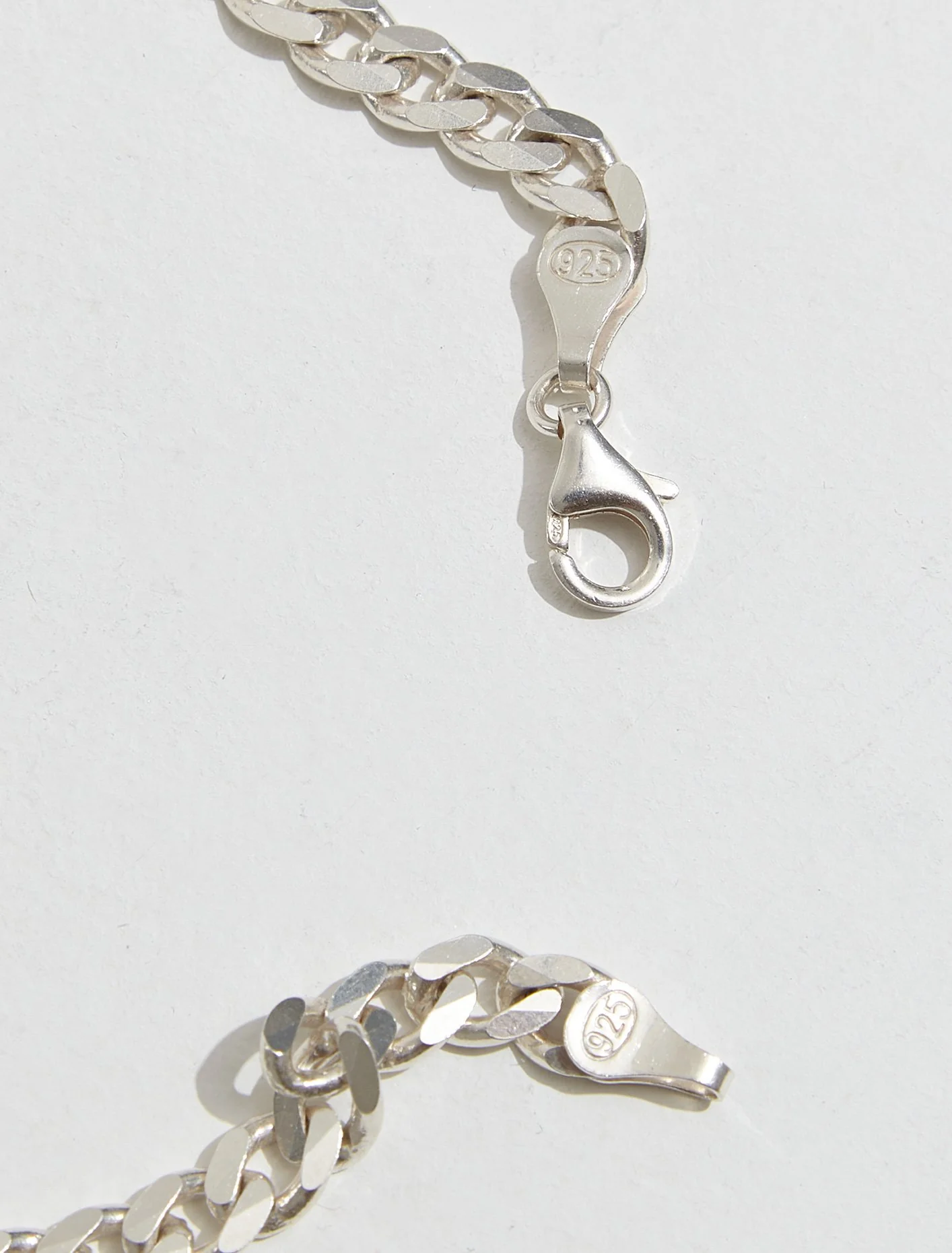 24g Sterling Silver (925) Medium Chain Link Necklace - Image 4