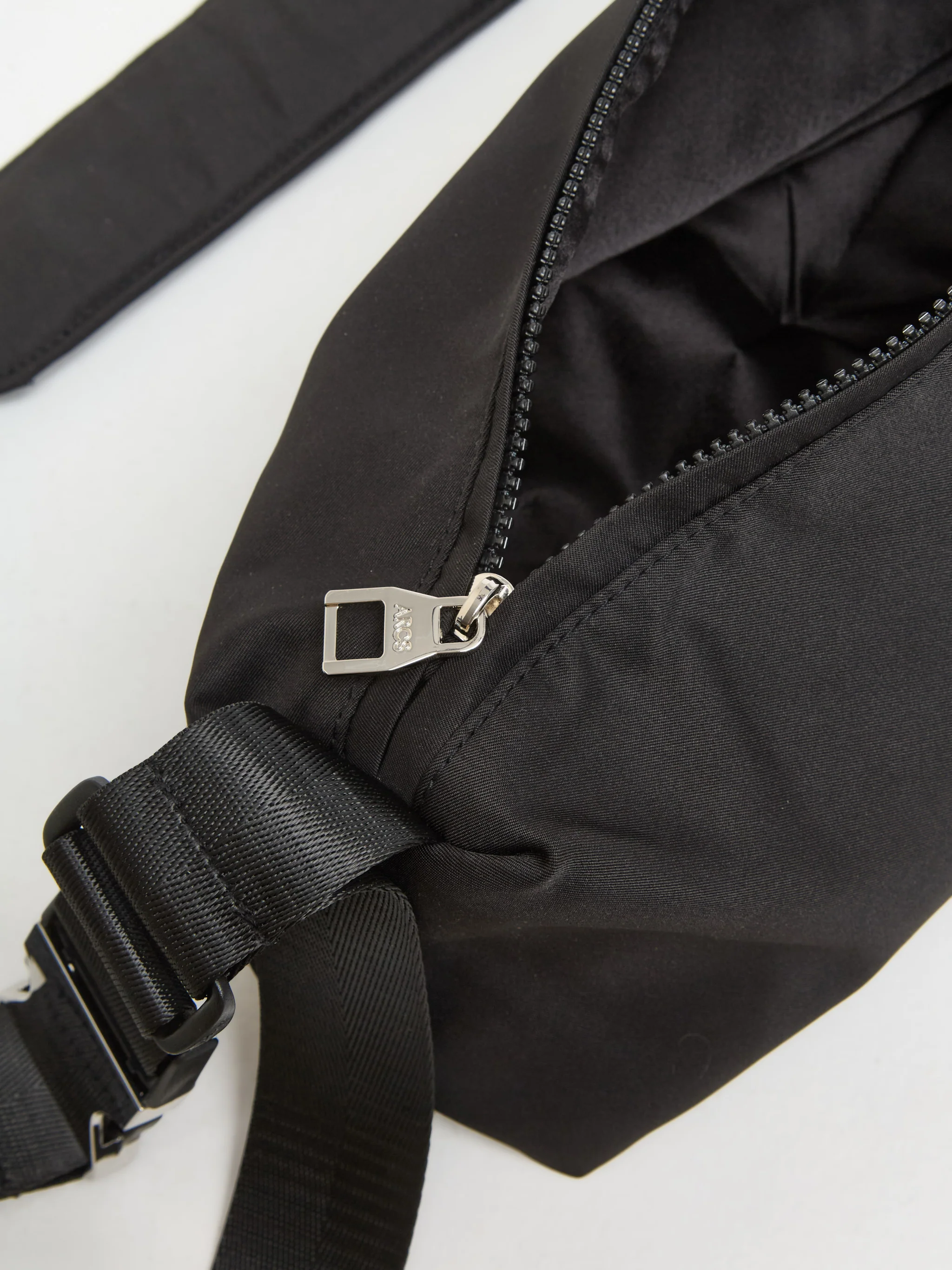 Touch Bag in Black - Image 5