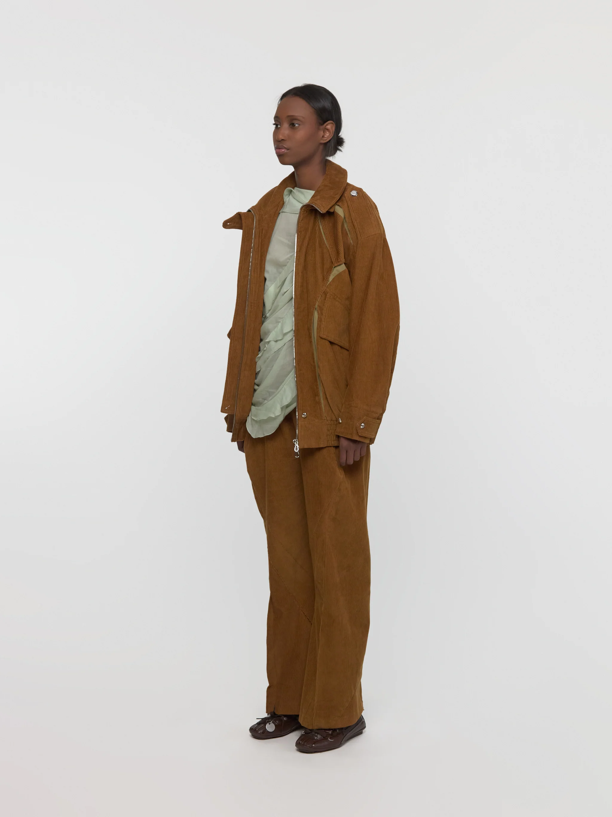 Venari Trouser in Honey - Image 4