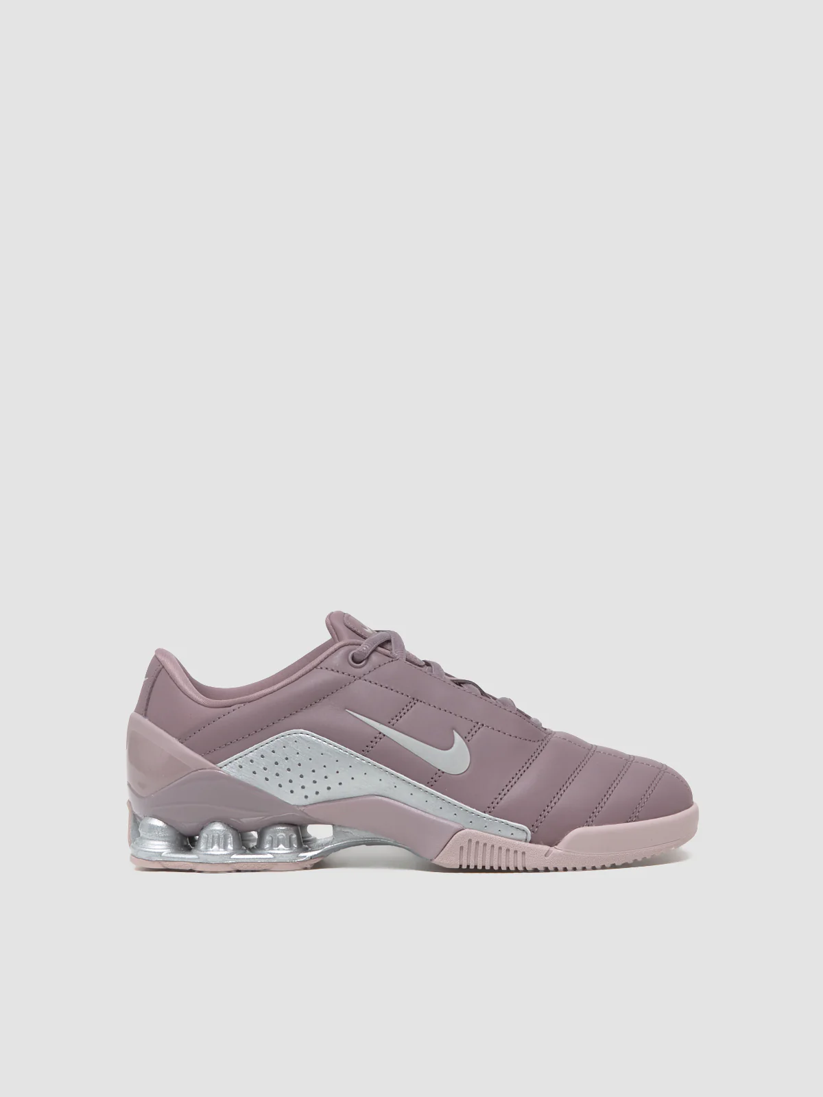 WMNS Total 90 Shox Magia Sneaker in Taupe Grey & Metallic Silver