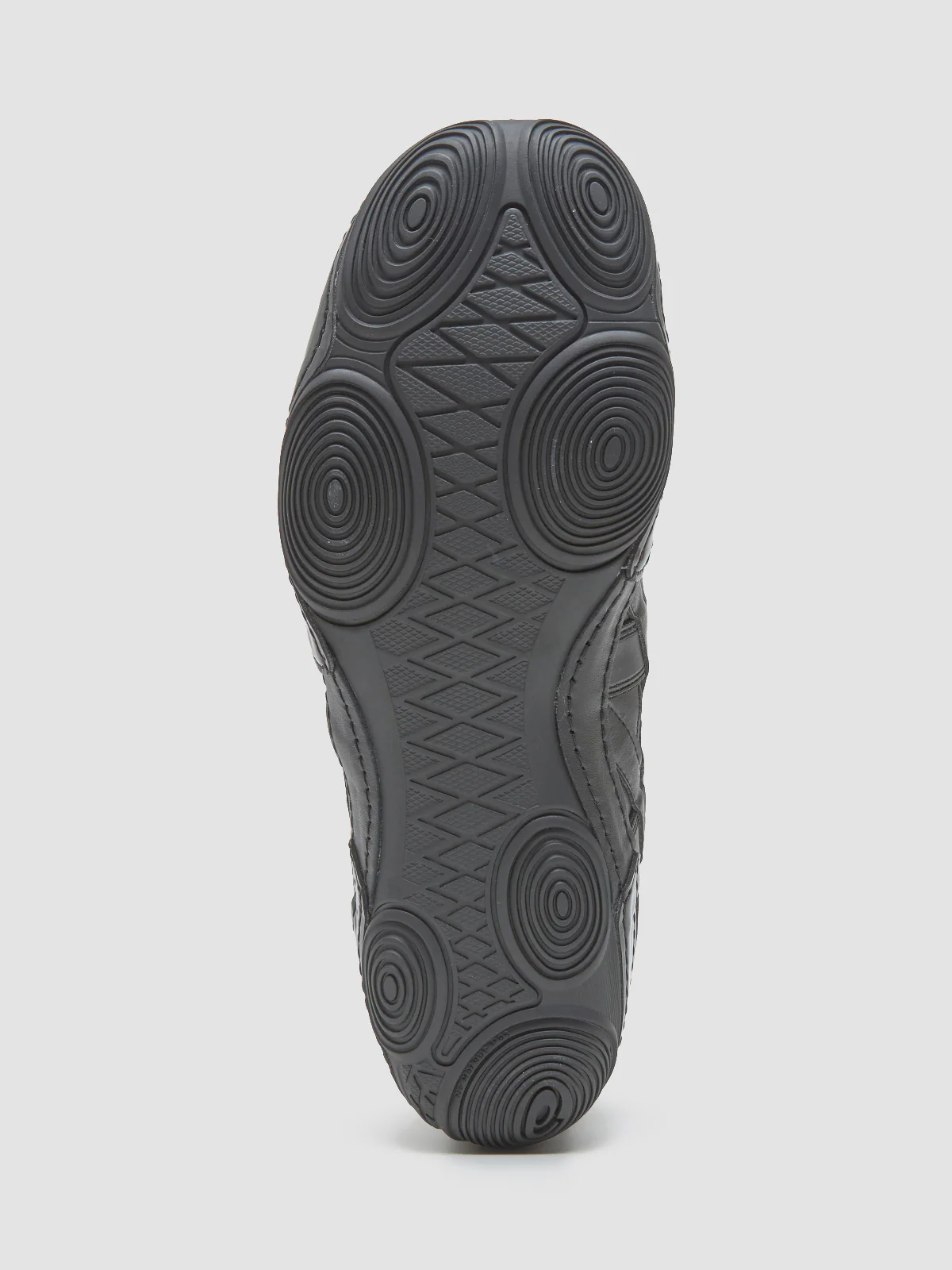 x Issey Miyake HYPER TAPING Sneaker in Black - Image 5