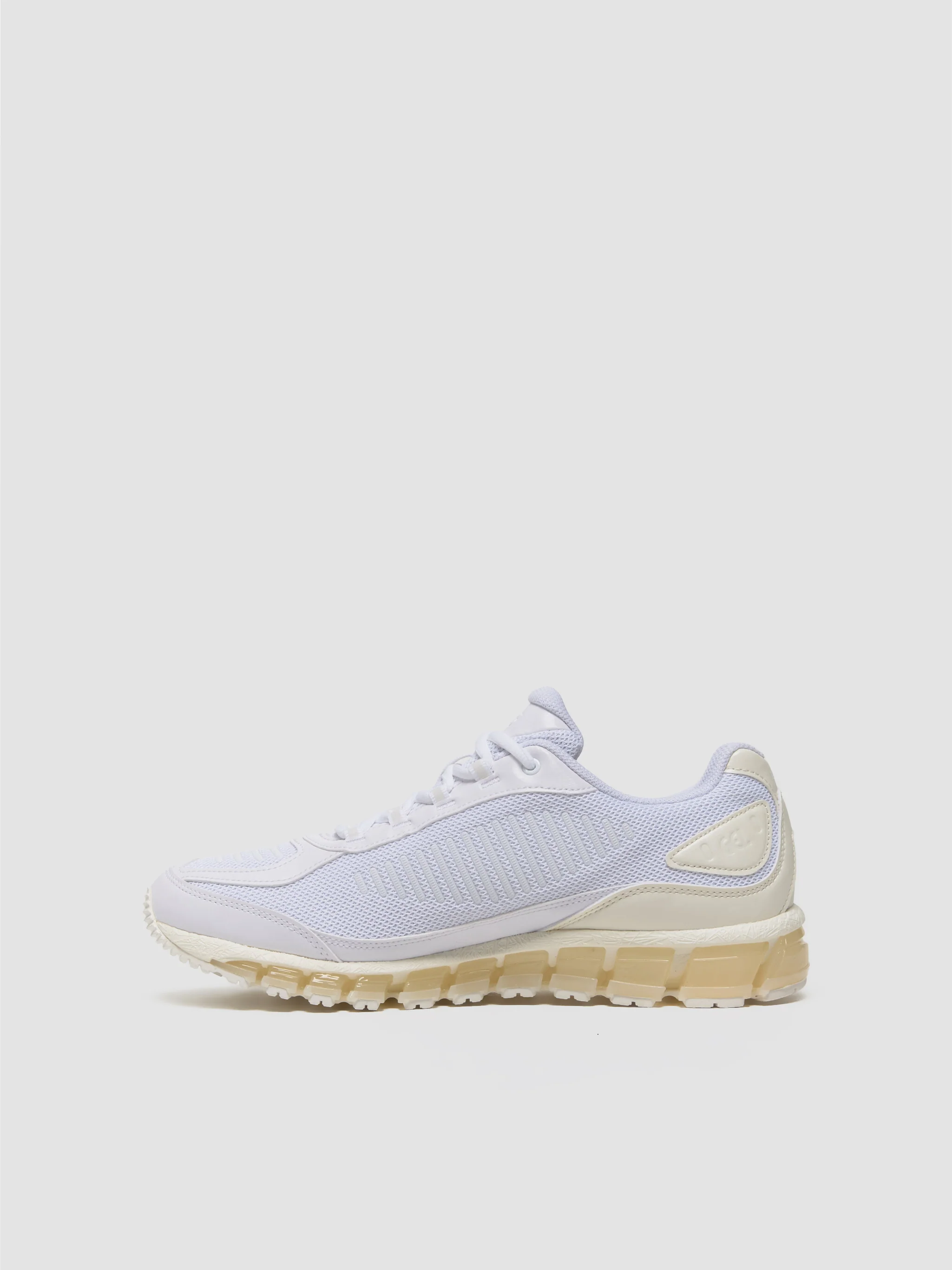 x JJJJound GEL-QUANTUM 360 I AMP Sneaker in White & Marshmallow - Image 6
